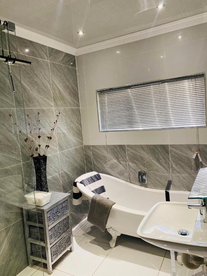 River Valley Guest House Butterworth Екстер'єр фото