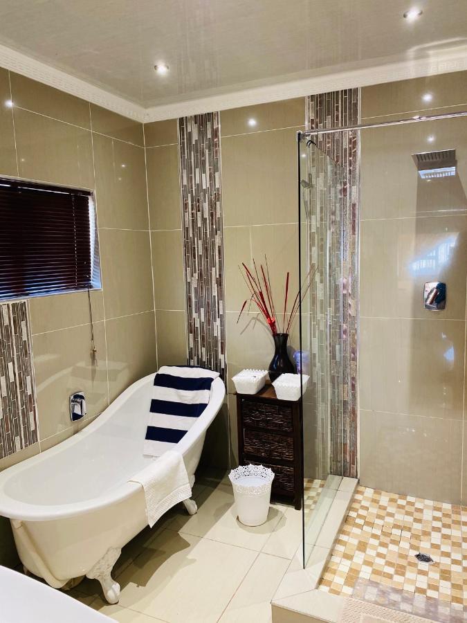 River Valley Guest House Butterworth Екстер'єр фото